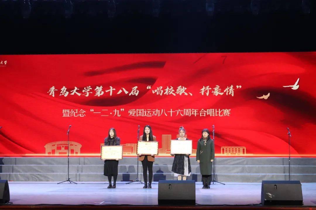 琳娜整理房间